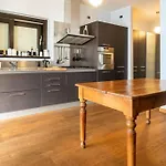 Feriehus Lovely Cascina. Stunning Views & Sun Deck *