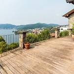 Feriehus Lovely Cascina. Stunning Views & Sun Deck *