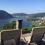 Feriehus Lovely Cascina. Stunning Views & Sun Deck *