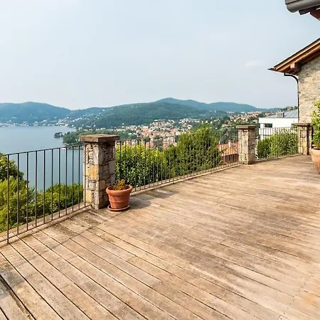 Ferienhaus Lovely Cascina. Stunning Views & Sun Deck *