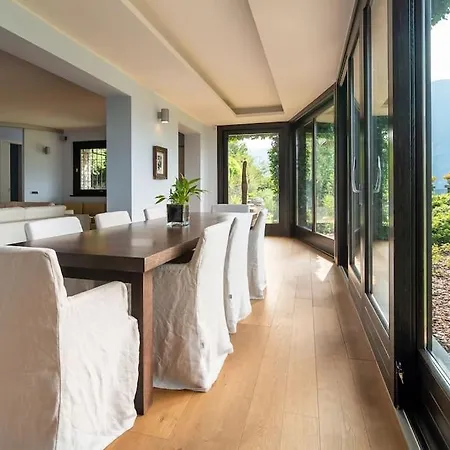 Lovely Cascina. Stunning Views & Sun Deck *