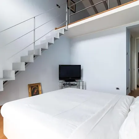 Ferienhaus Lovely Cascina. Stunning Views & Sun Deck Cernobbio