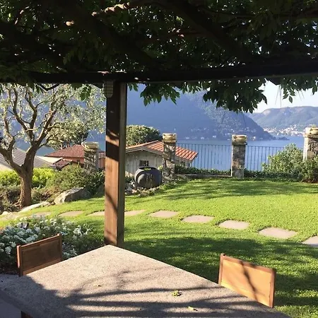 Lovely Cascina. Stunning Views & Sun Deck Ferienhaus