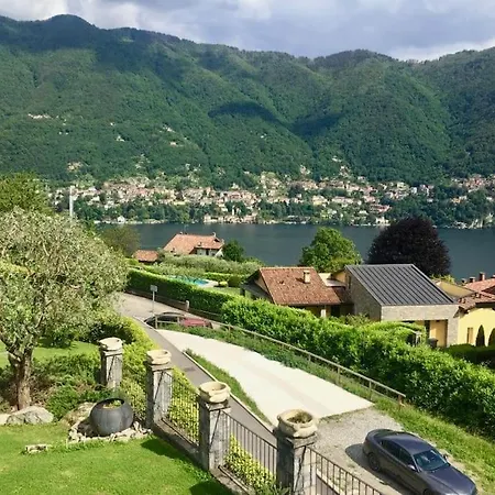 Ferienhaus Lovely Cascina. Stunning Views & Sun Deck