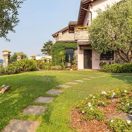Casa vacanze Lovely Cascina. Stunning Views & Sun Deck *