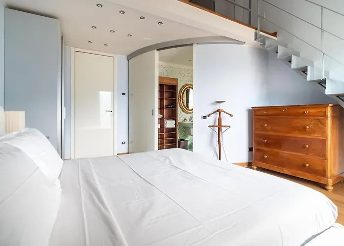 Casa vacanze Lovely Cascina. Stunning Views & Sun Deck *