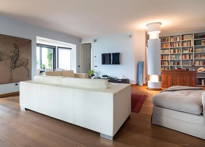 Casa vacanze Lovely Cascina. Stunning Views & Sun Deck Cernobbio