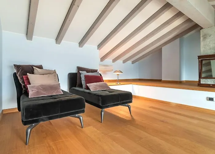 Lovely Cascina. Stunning Views & Sun Deck Casa vacanze *