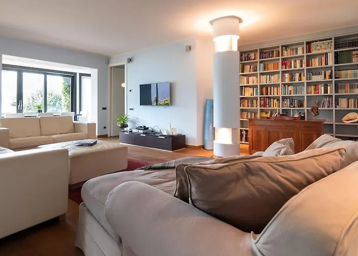 Casa vacanze Lovely Cascina. Stunning Views & Sun Deck *