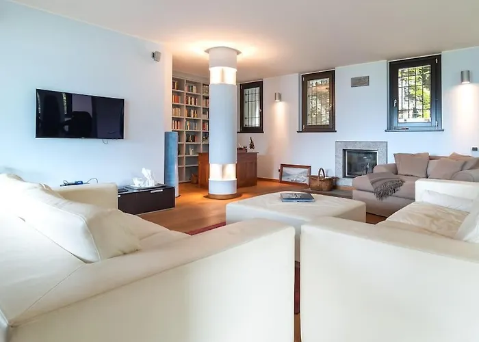 Lovely Cascina. Stunning Views & Sun Deck Casa vacanze *
