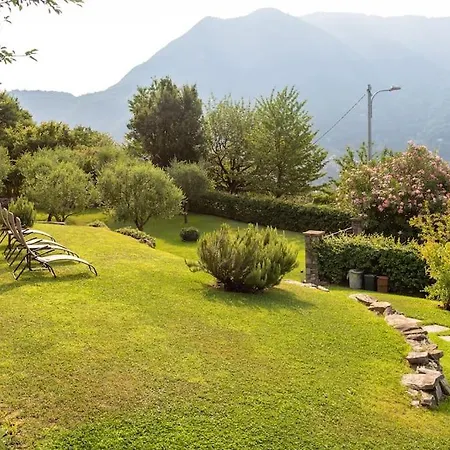 Lovely Cascina. Stunning Views & Sun Deck チェルノッビオ